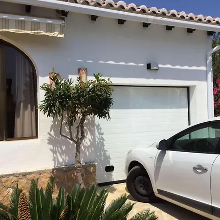 Дом отдыха Met Verwarmd Prive Zwembad Дения