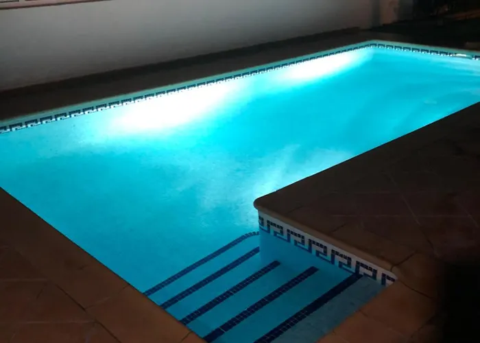 Met Verwarmd Prive Zwembad Holiday home *